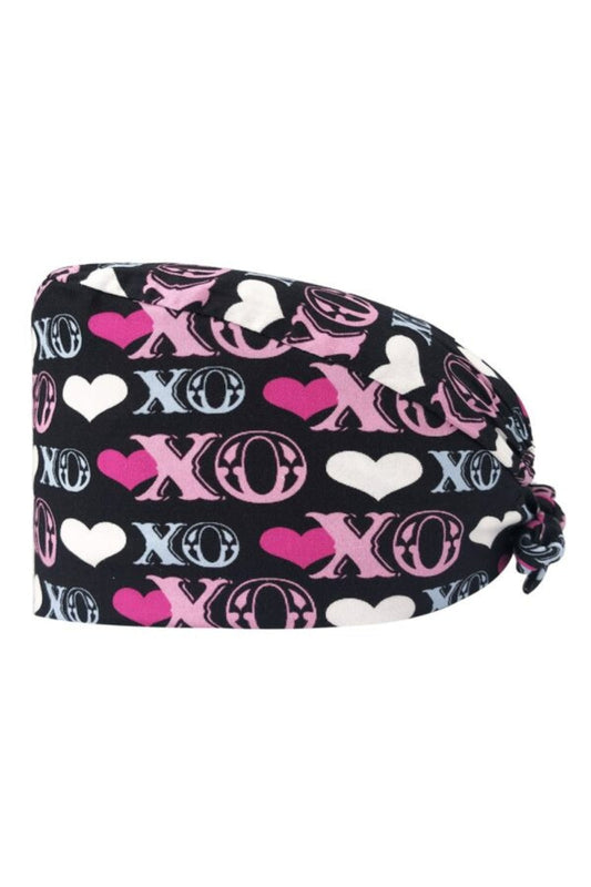 Zwarte medische muts met kusjesprint, XO en hartjes in zwart, wit en roze