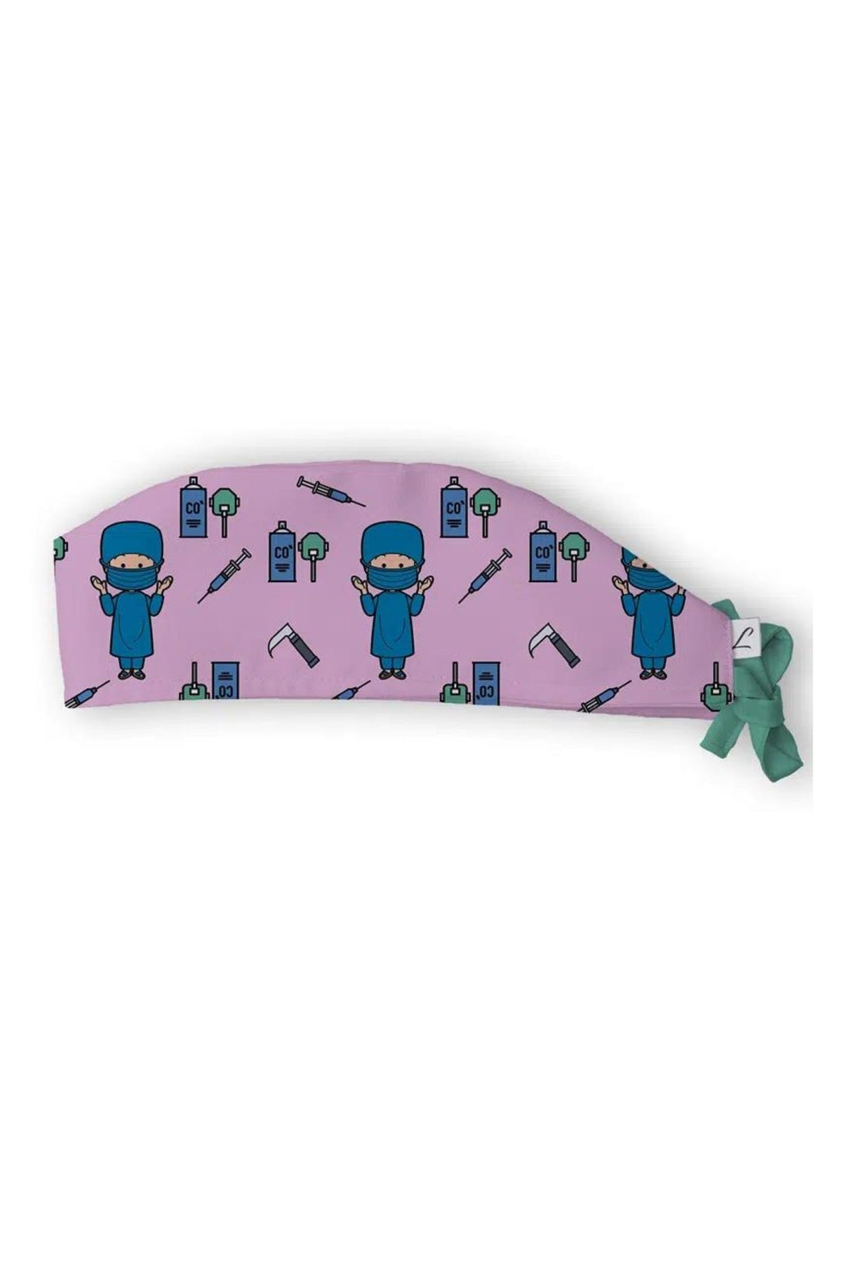 Medische muts van Aelin met unieke motieven van ninja's en medisch materiaal op roze achtergrond