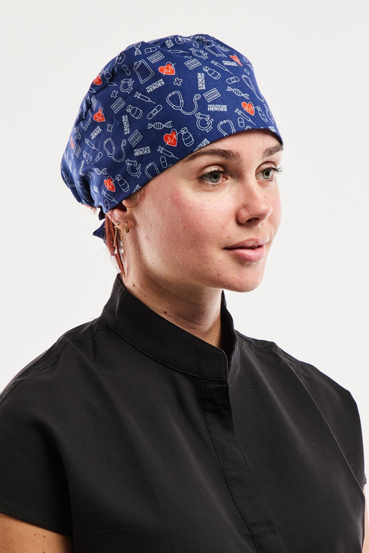 Stoffen OK-muts met motief – Marineblauw met medische motieven "Healthcare Heroes"